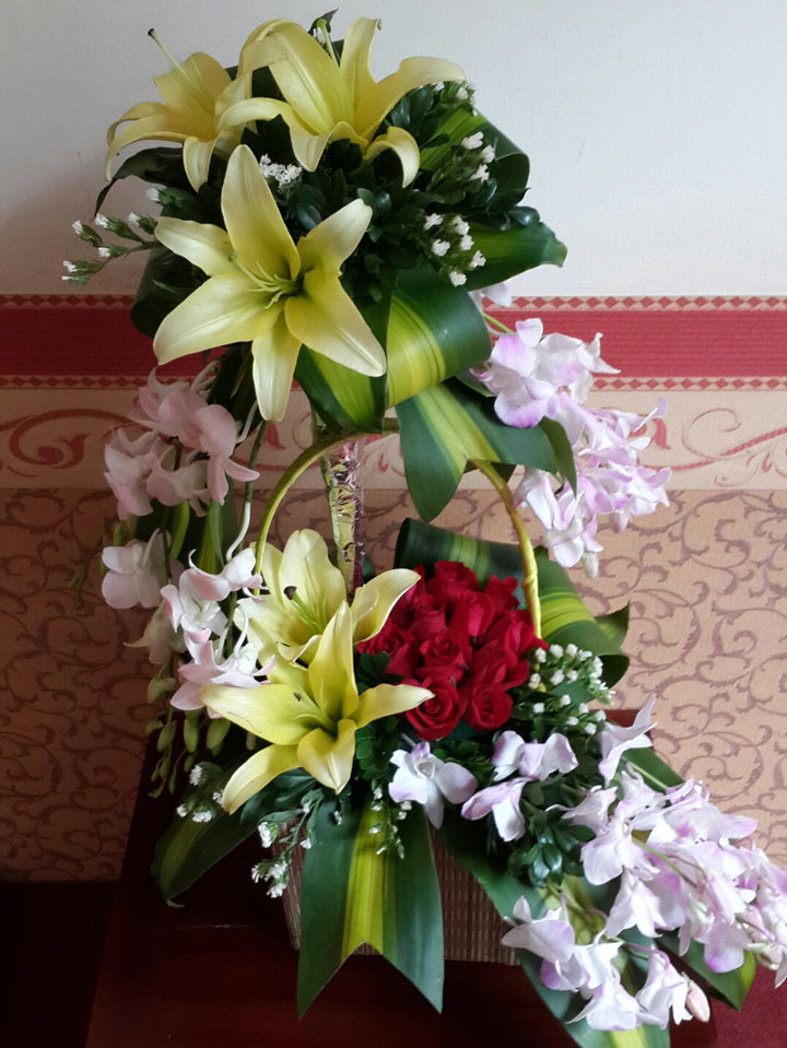 Hoa tặng thày Cường