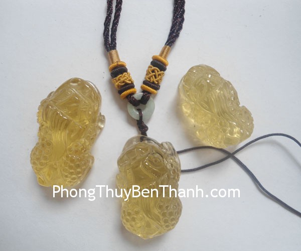 ty-huu-thach-anh-vang-s407-01.jpg
