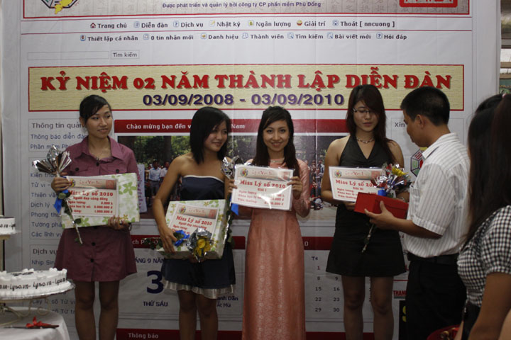 Trao giải miss lý số 2010, MLS81 ở Sài Gòn sẽ nhận phần thưởng gửi vào sau.