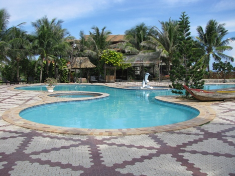 hồ bơi và hồ jacuzzi