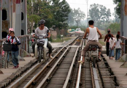 Duong-sat1.jpg