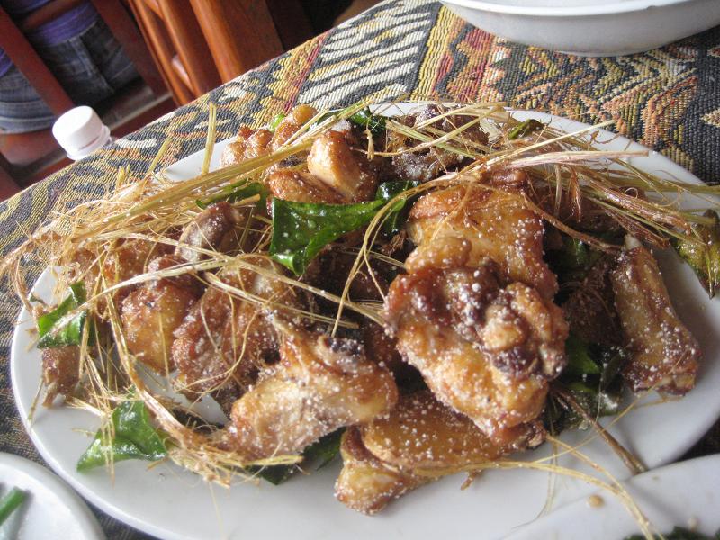Gà bản rang muối