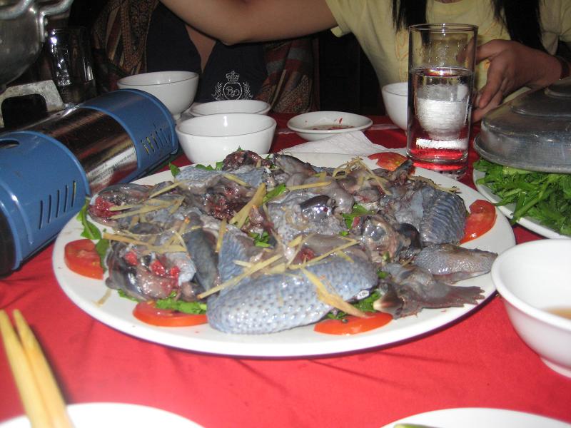 Lẩu gà đen