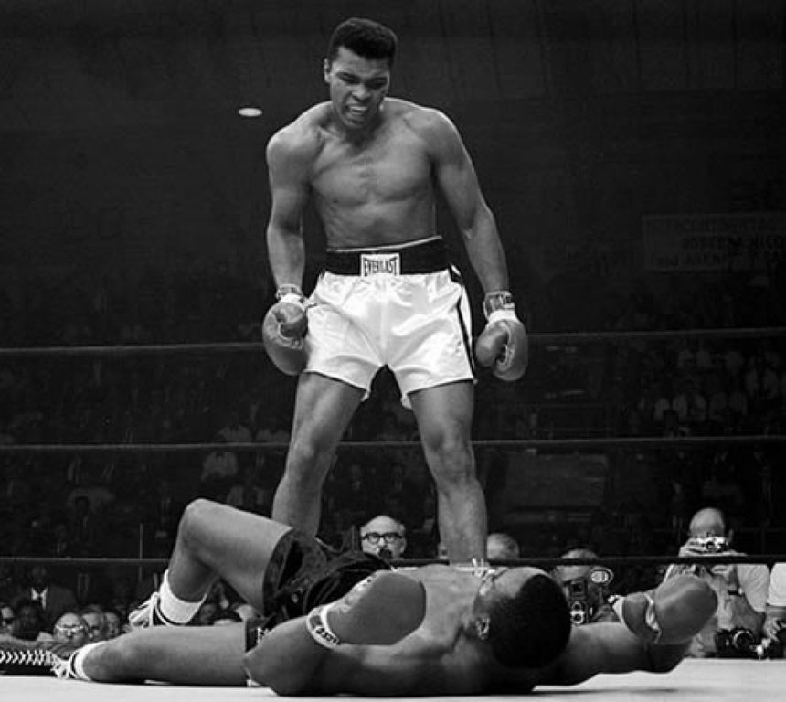 Ali_vs_Sonny_Liston_1964.jpg