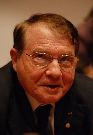 Luc_Montagnier-press_conference_Dec_06th,_2008-6.jpg