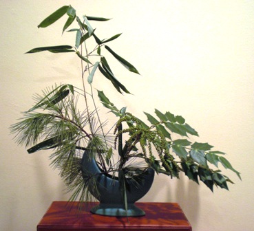 January ikebana1 011 small.jpg