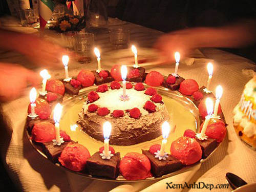 birthday_cake01_221079845.jpg