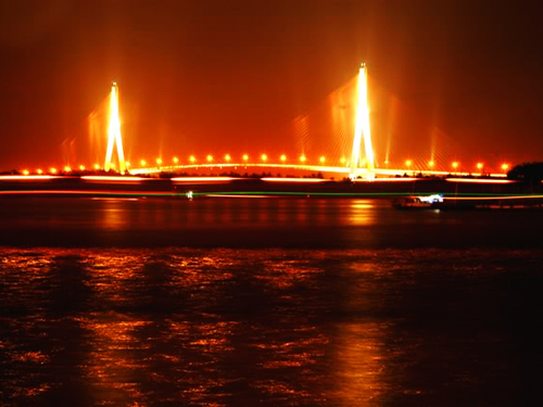 Cầu Cần thơ.jpg