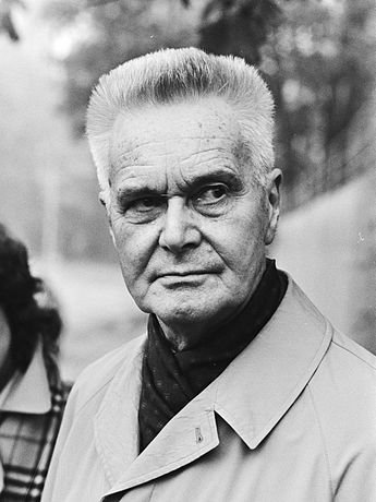 Jan_Tinbergen_1982.jpg