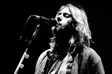 22-caaa25140c541551fcab25efe8f82acf--corey-taylor-kurt-cobain_ANYN.gif